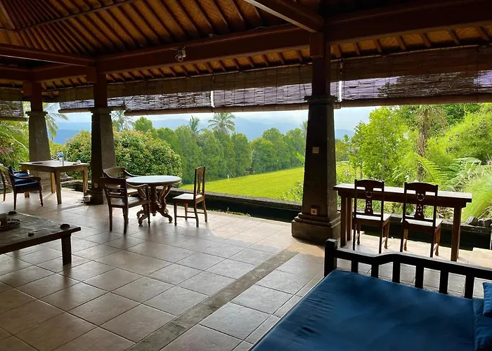 The Sangkih Restaurant & Bar Lodge *